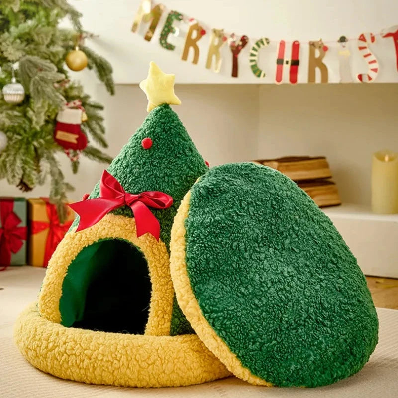 Holly Jolly Pet Nest