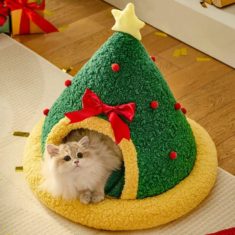 Holly Jolly Pet Nest