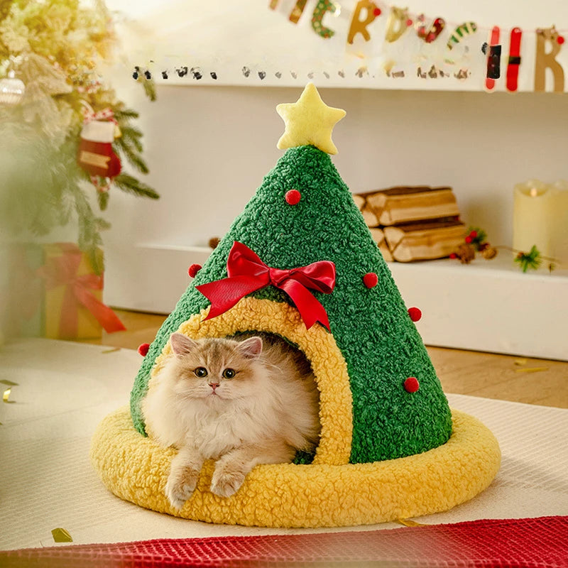 Holly Jolly Pet Nest