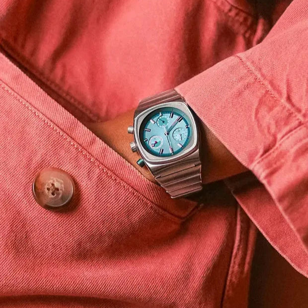 Retro Edge Timepiece