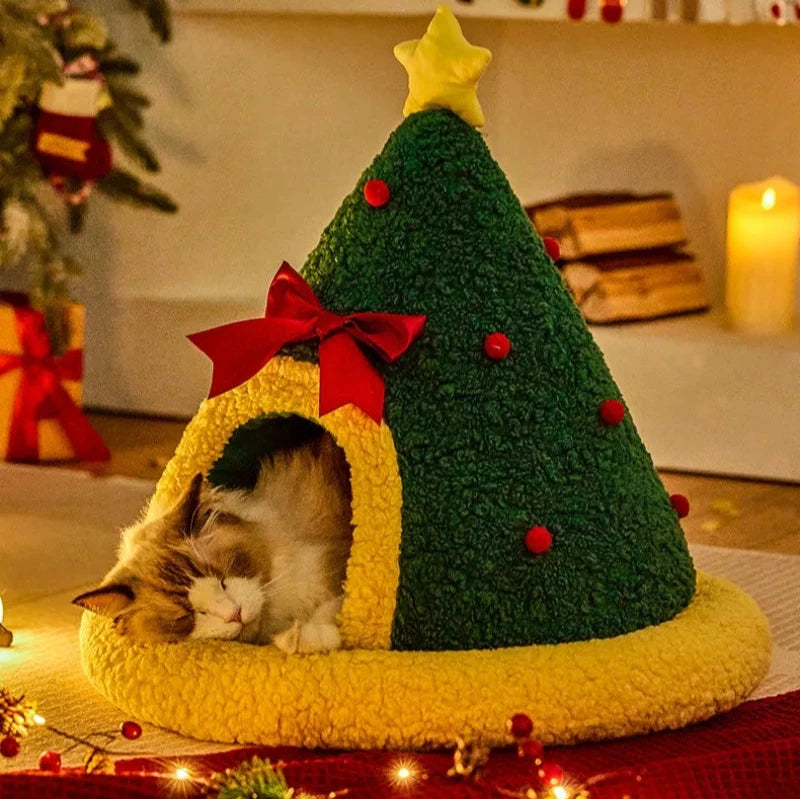 Holly Jolly Pet Nest