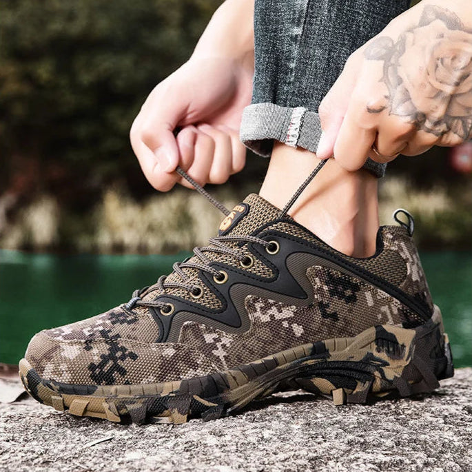 TerrainX 3539 Hikers