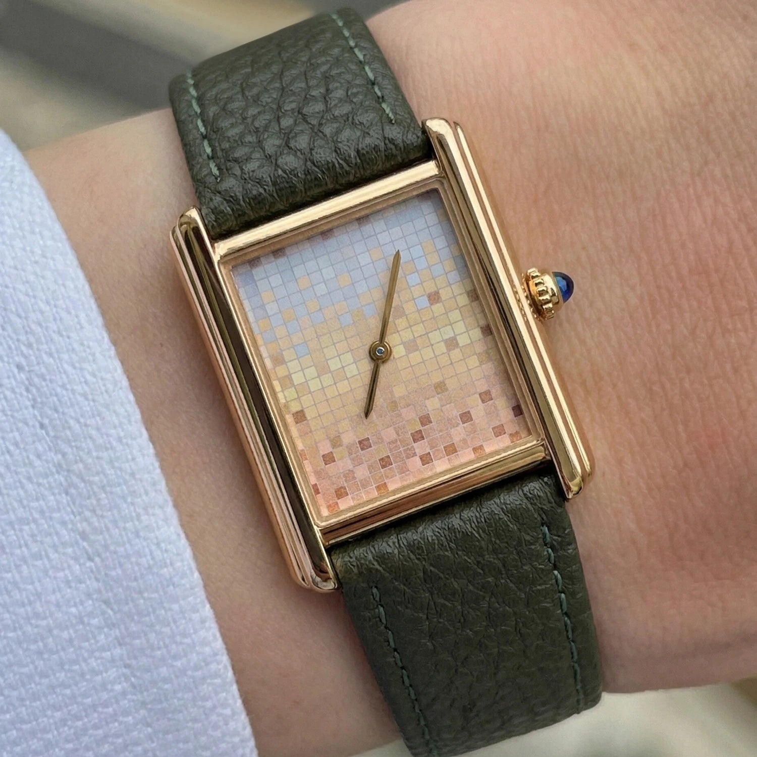 Elegant Quartz Leather Watch