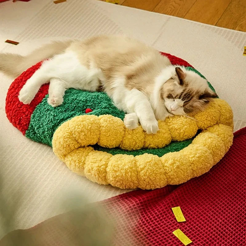 Holly Jolly Pet Nest